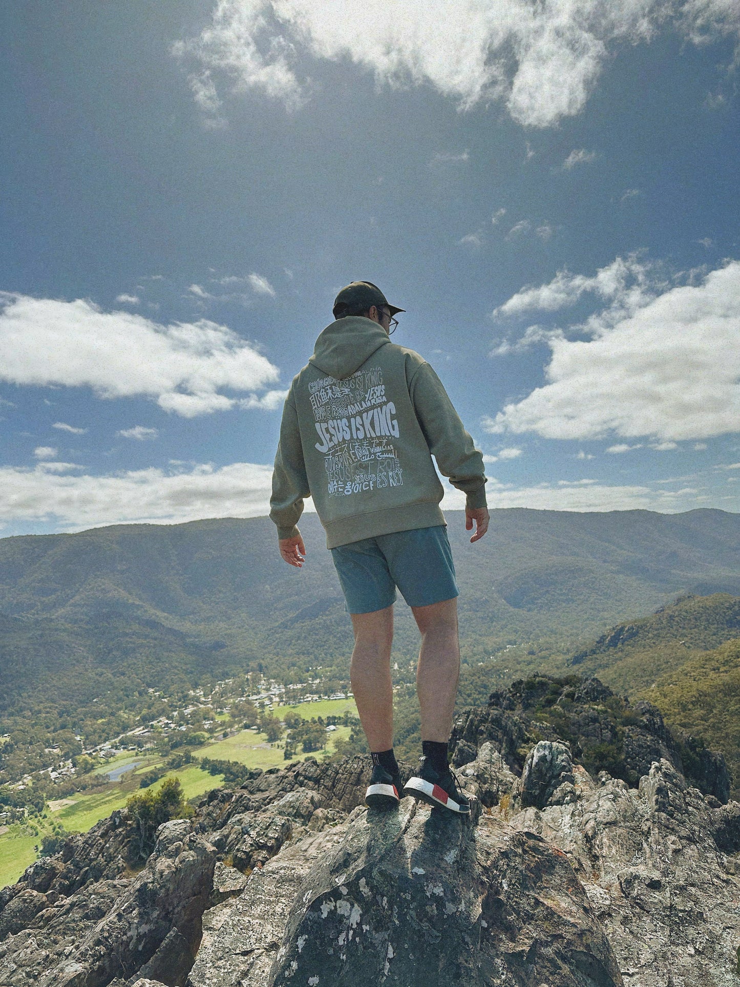 'Jesus is King' hoodie - matcha green